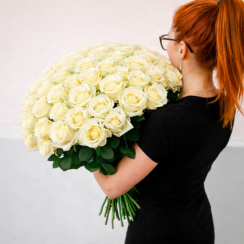 101 белая роза Эквадор