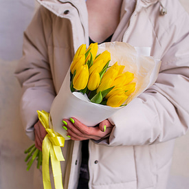 15 желтых тюльпанов 15 желтых тюльпанов