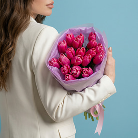 19 ярко-розовых тюльпанов 19 ярко-розовых тюльпанов