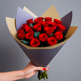 21 красная роза и эвкалипт 21 красная роза и эвкалипт